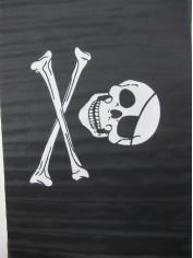 Large Skull Crossbones Flag